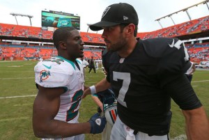 Reggie+Bush+Oakland+Raiders+v+Miami+Dolphins+qUXolC260Ecl