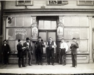 A picture of the group before the first stop.