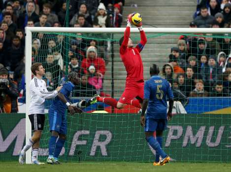 France's Hugo Lloris will keep it close, but Germany will overpower the French.