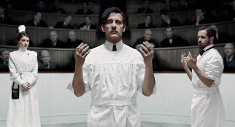 Dr. John Thackery (Clive Owen) of the Knick wants to help.